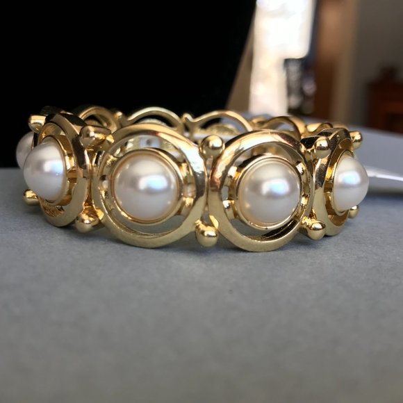 Vintage Gloria Vanderbilt Pearl Bracelet - Picture 1 of 4